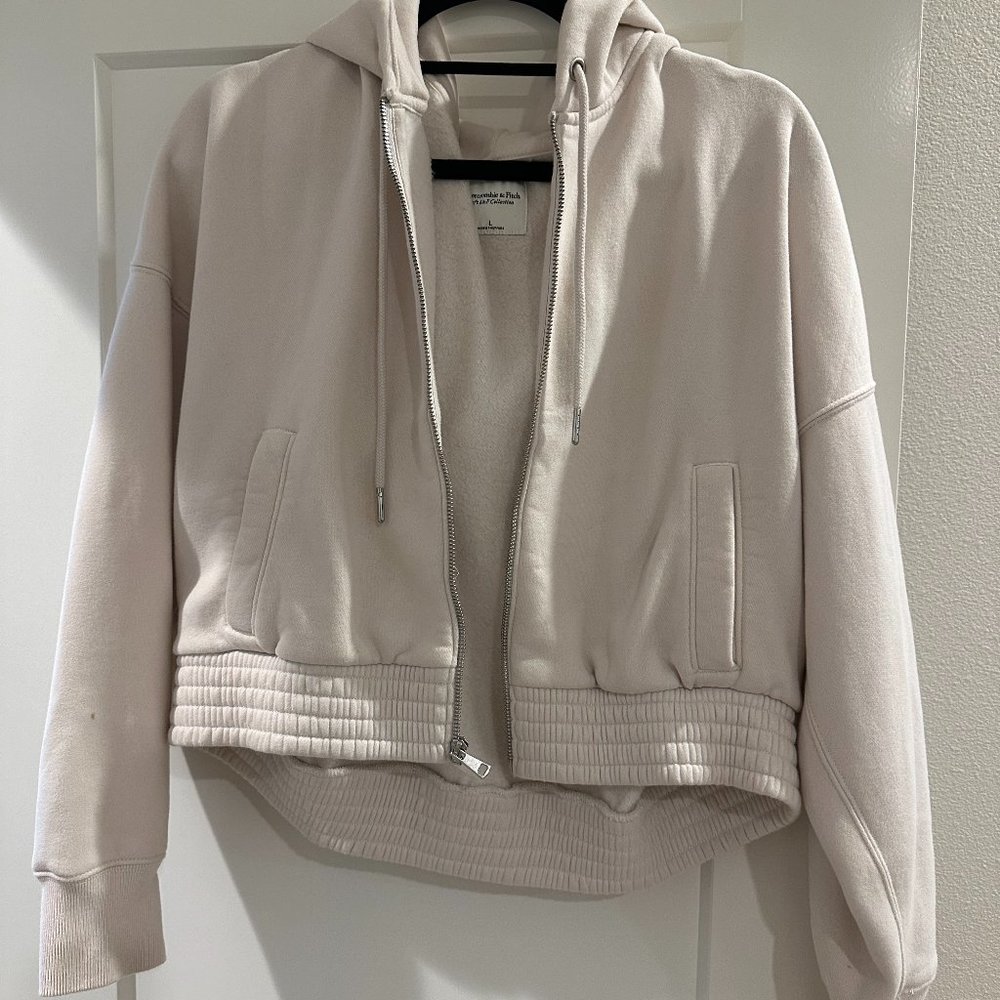 Abercrombie & Fitch Cropped Hoodie